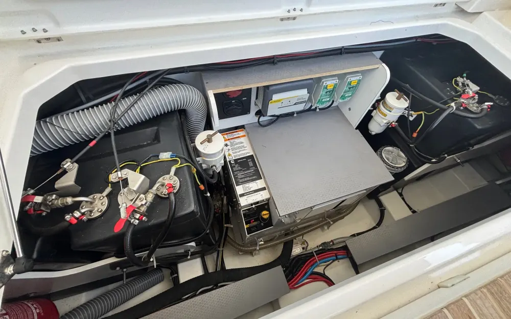 slider 18 Beneteau Gran Turismo 40