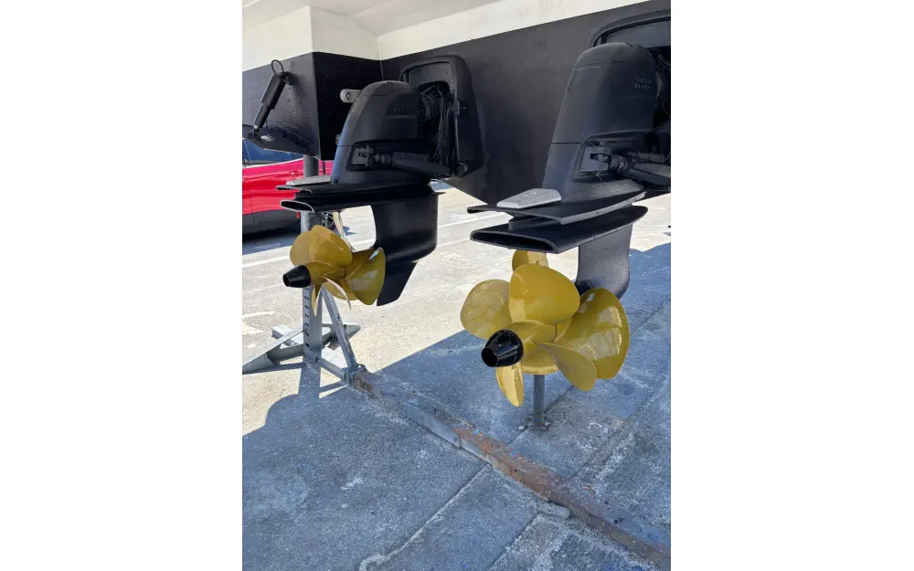slider 20 Beneteau Gran Turismo 40