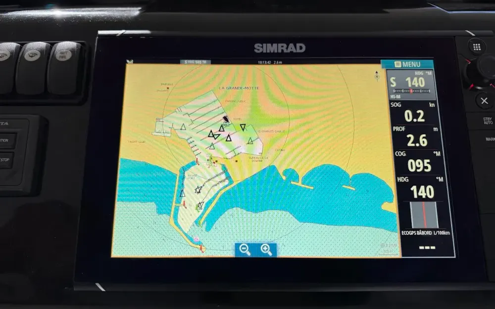 slider 25 Beneteau Gran Turismo 40