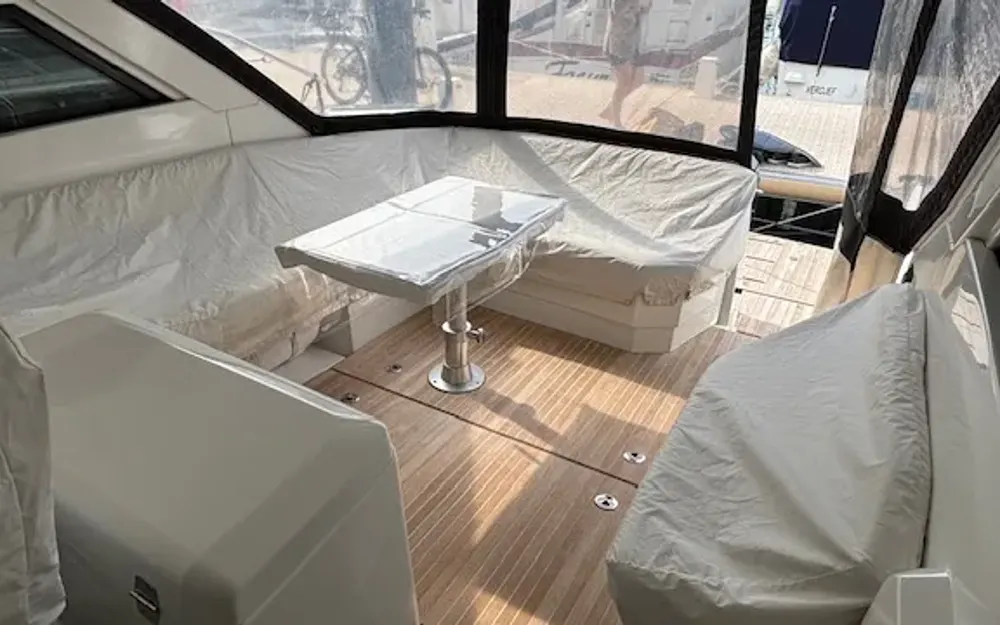 slider 8 Beneteau Gran Turismo 40
