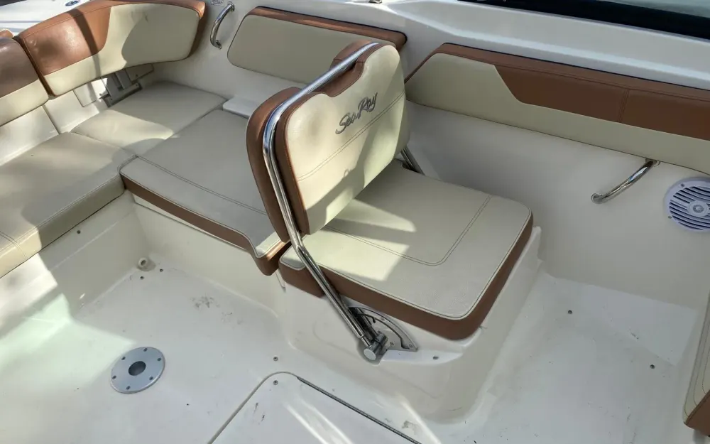 slider 7 Sea Ray  210 SPX OB