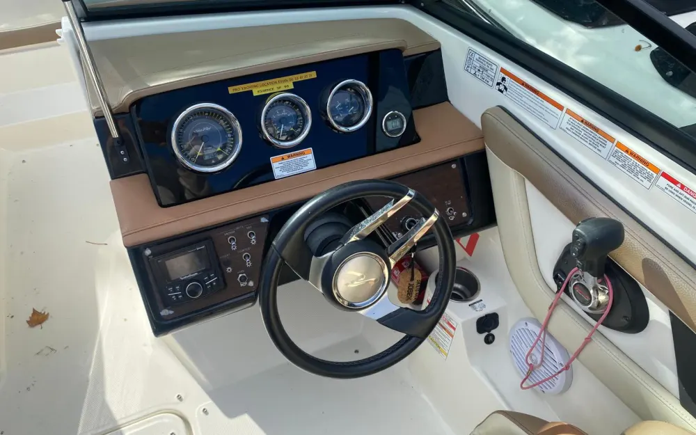 slider 2 Sea Ray  210 SPX OB