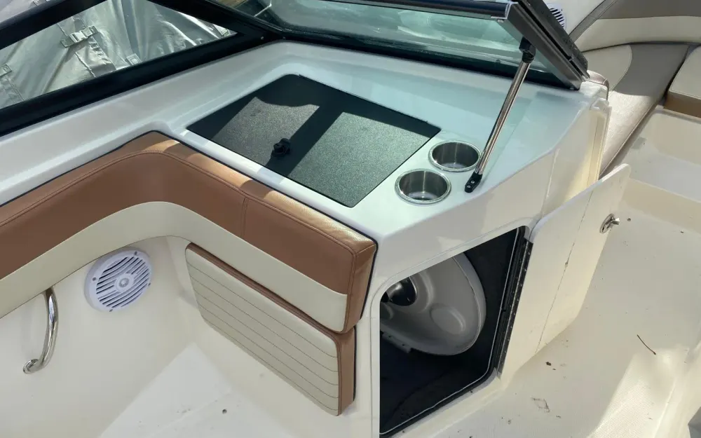 slider 6 Sea Ray  210 SPX OB