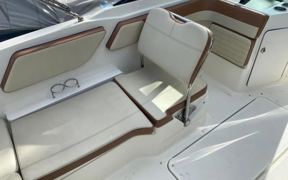 slider 8 Sea Ray  210 SPX OB