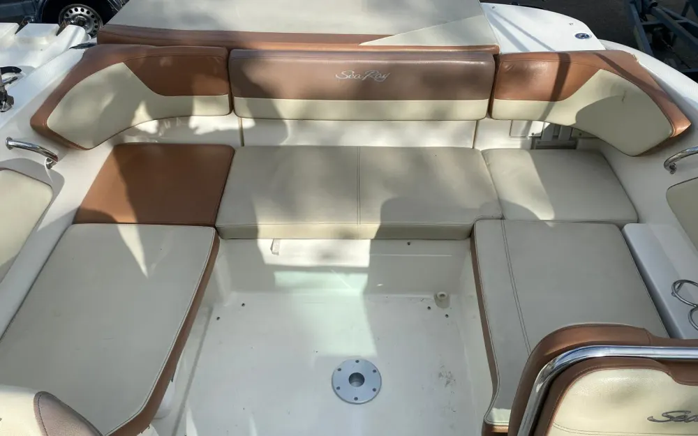 slider 3 Sea Ray  210 SPX OB