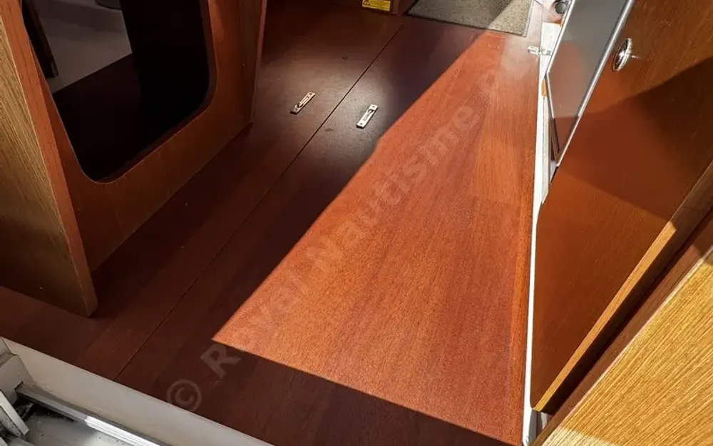 slider 14 Beneteau Antares 8 S
