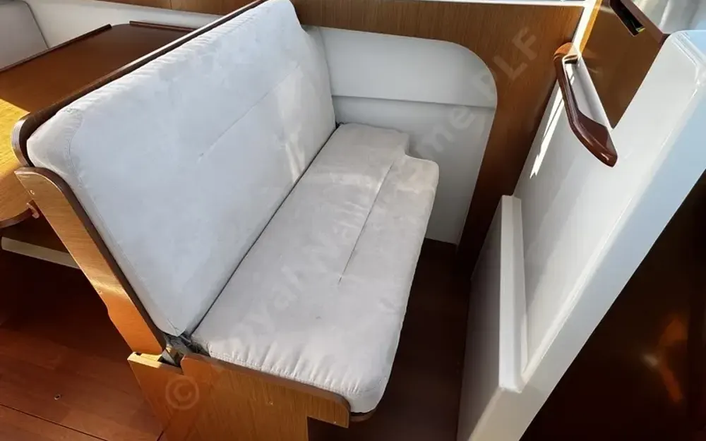 slider 18 Beneteau Antares 8 S