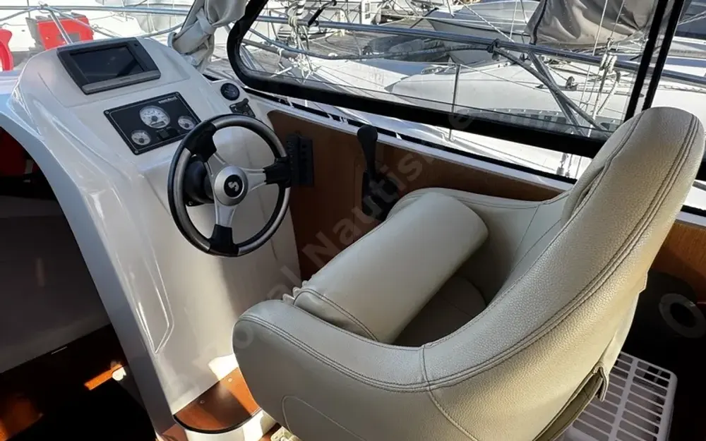 slider 19 Beneteau Antares 8 S
