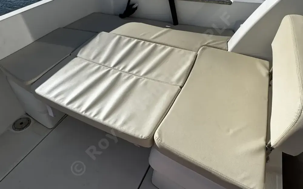 slider 7 Beneteau Antares 8 S