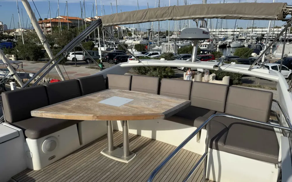 slider 14 Jeanneau Prestige 560