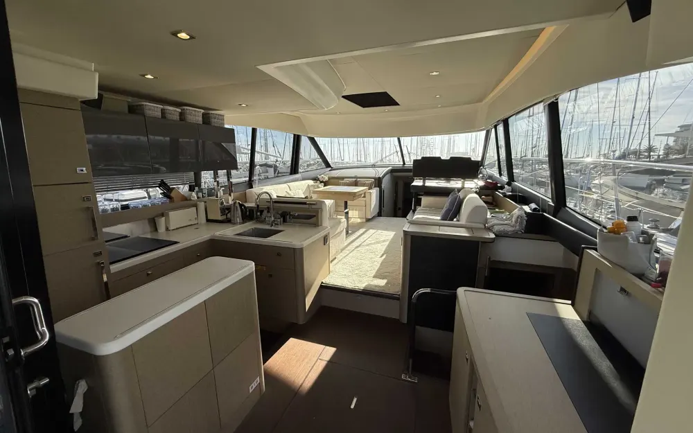 slider 17 Jeanneau Prestige 560