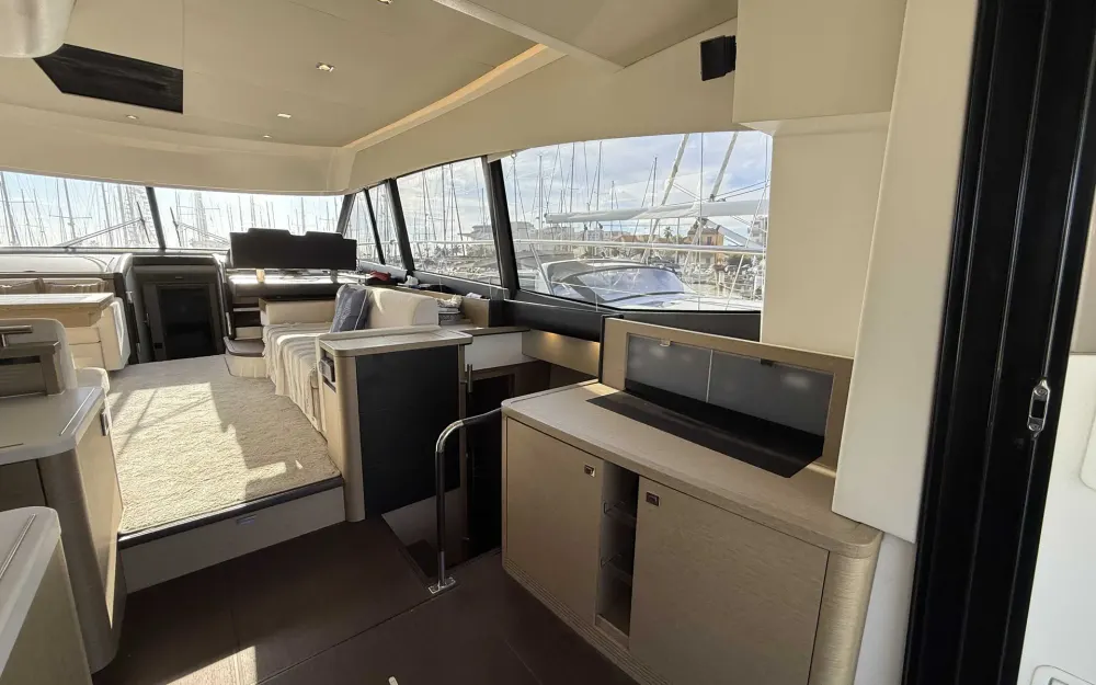 slider 18 Jeanneau Prestige 560