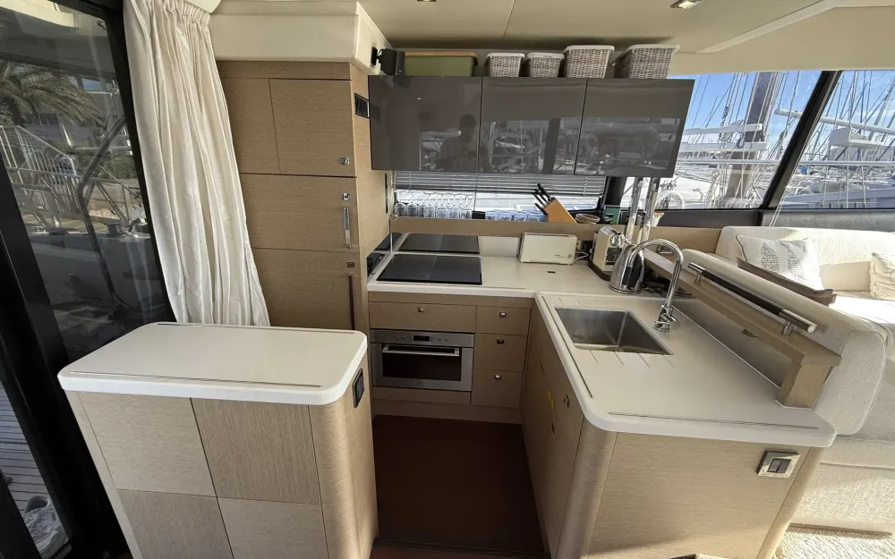 slider 19 Jeanneau Prestige 560