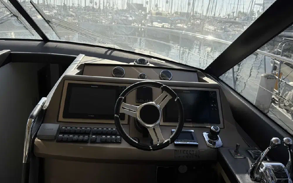 slider 25 Jeanneau Prestige 560