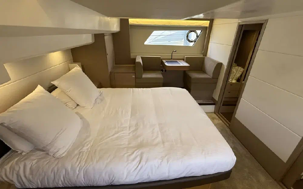 slider 28 Jeanneau Prestige 560