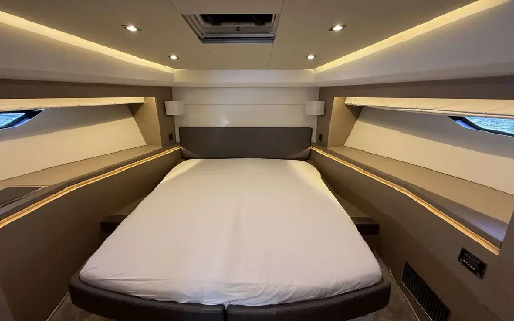 slider 35 Jeanneau Prestige 560