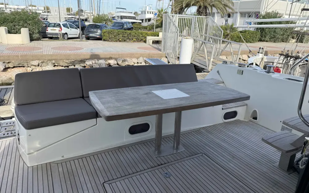 slider 8 Jeanneau Prestige 560