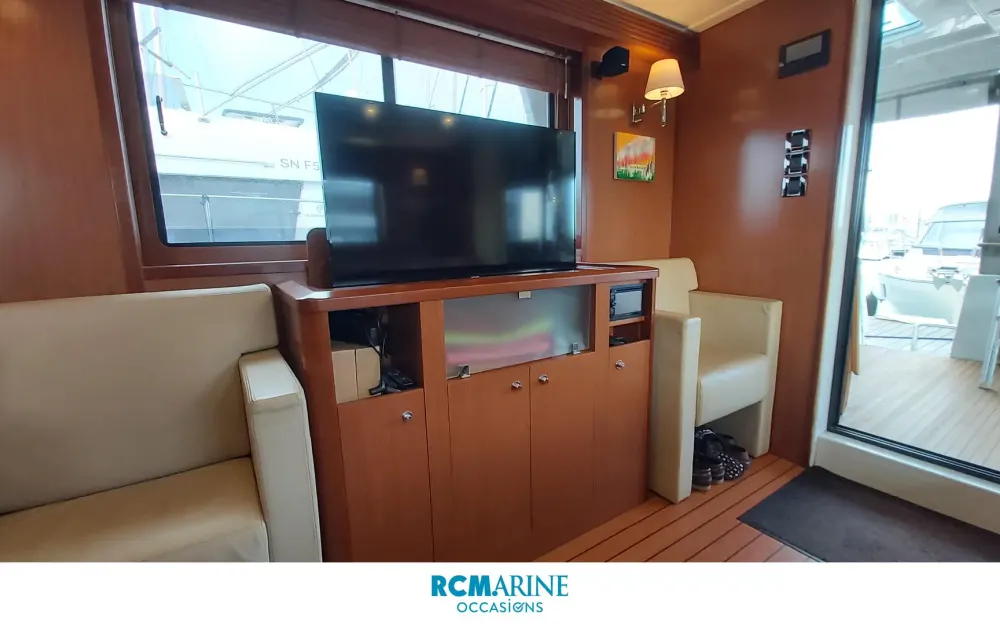 slider 21 Beneteau Swift Trawler 52