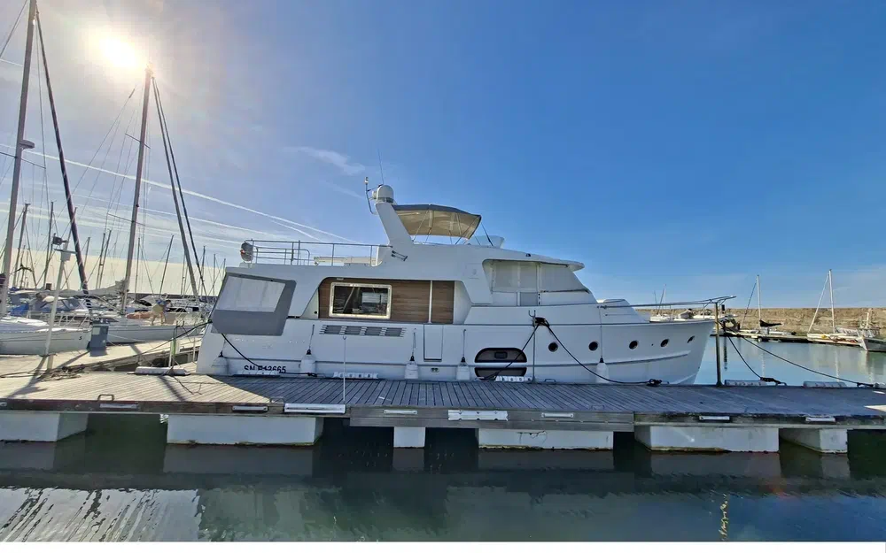 slider 33 Beneteau Swift Trawler 52