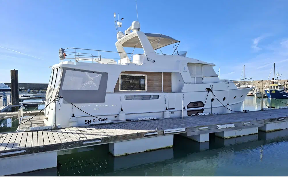 slider 34 Beneteau Swift Trawler 52