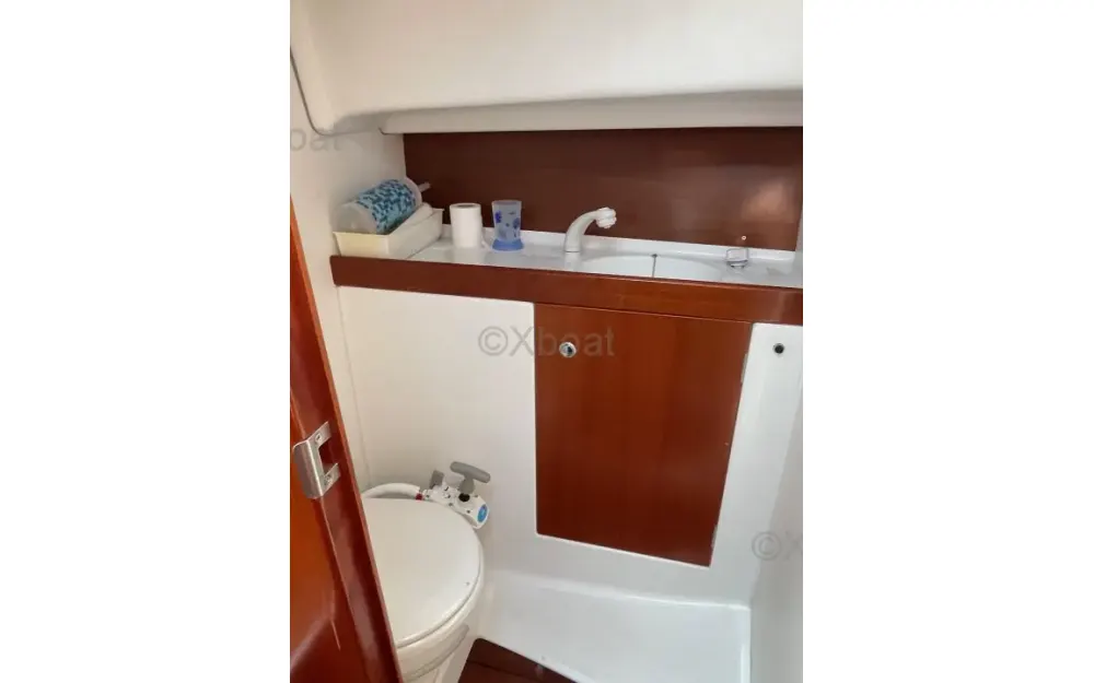 slider 3 Beneteau Antares 760