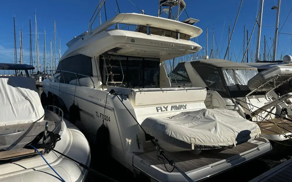 slider 0 Prestige Yachts Prestige 520 Fly