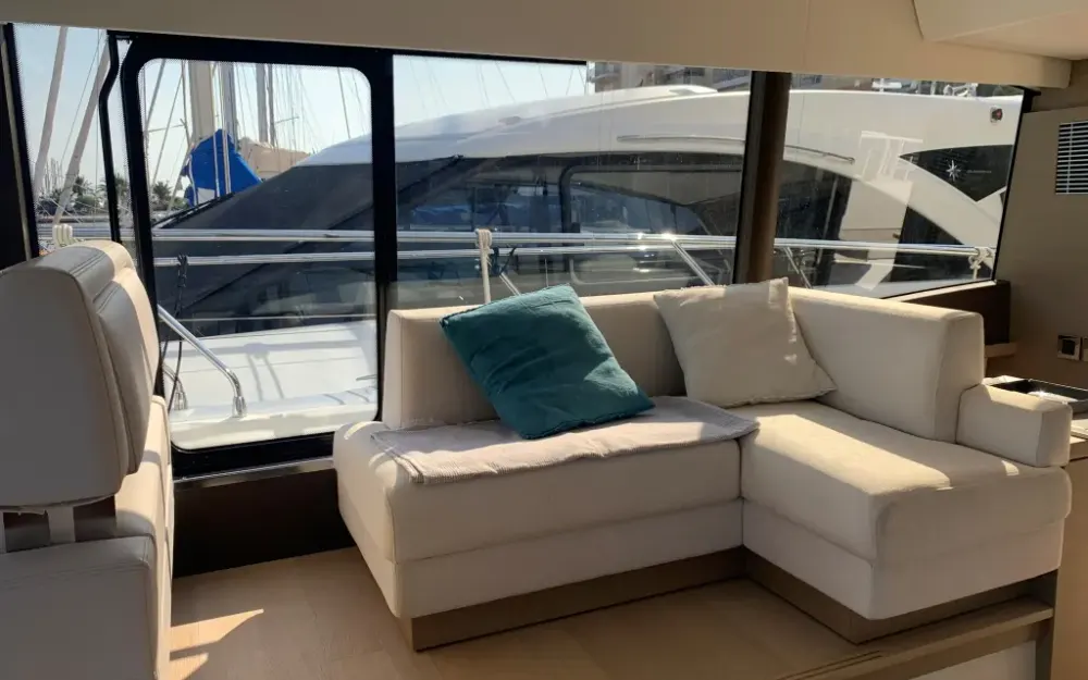 slider 12 Prestige Yachts Prestige 520 Fly