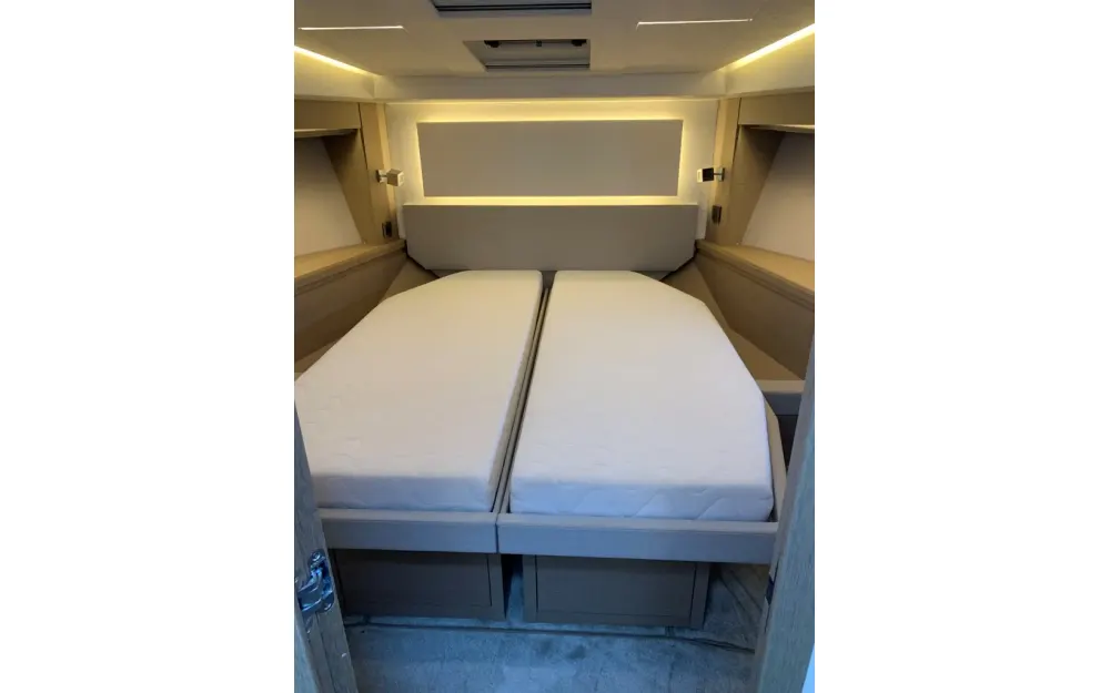 slider 16 Prestige Yachts Prestige 520 Fly