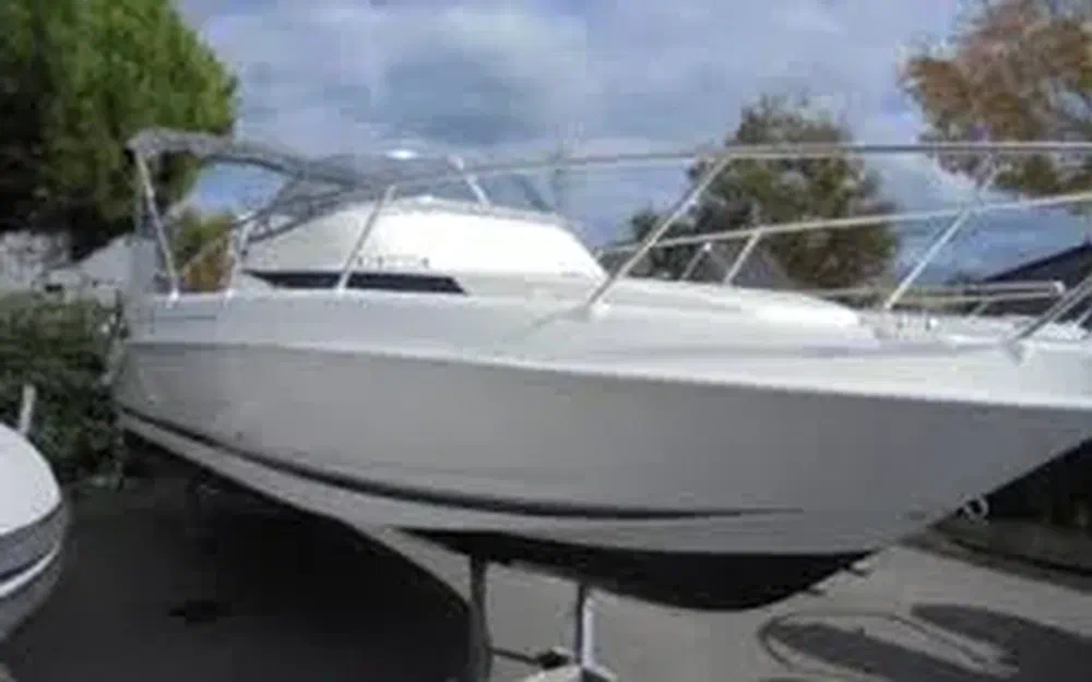 slider 0 B2 Marine CAP FERRET 752 CRUISER