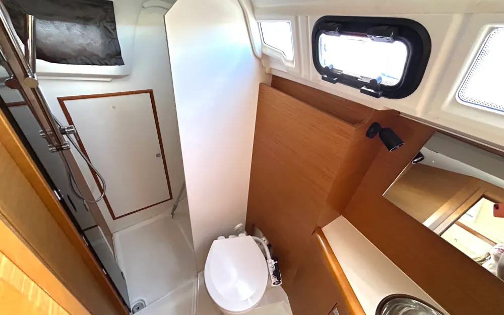 slider 21 Jeanneau Sun Odyssey 349
