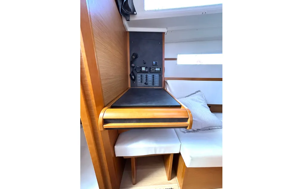 slider 17 Jeanneau Sun Odyssey 349