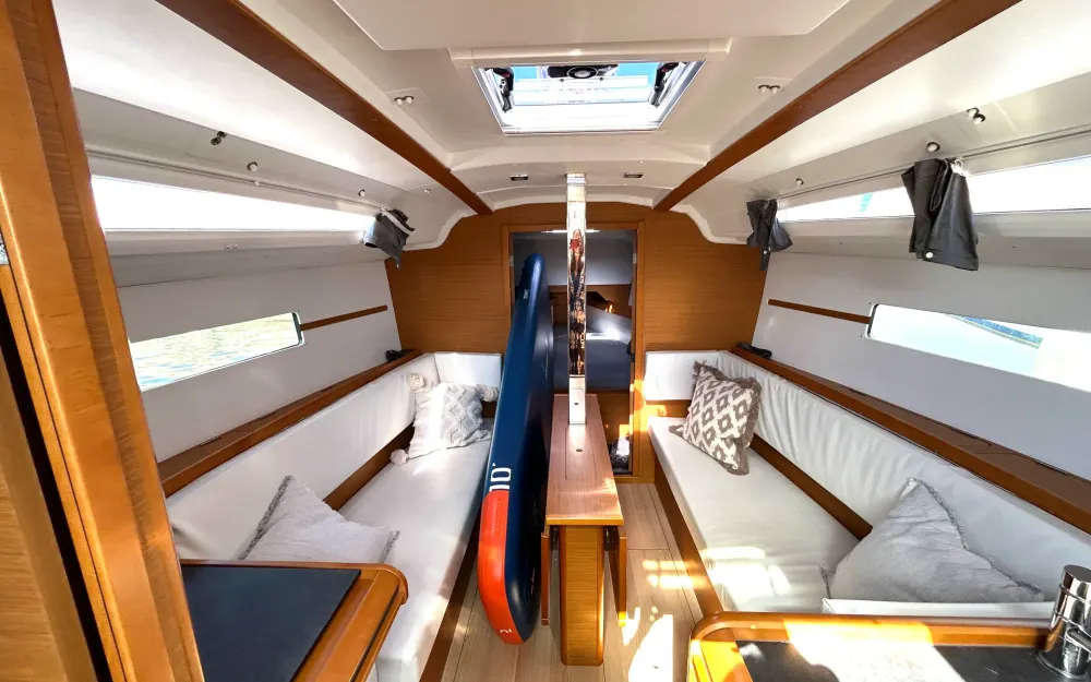 slider 1 Jeanneau Sun Odyssey 349