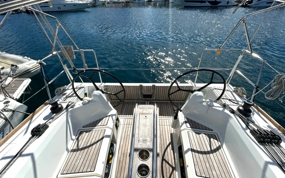 slider 13 Jeanneau Sun Odyssey 349