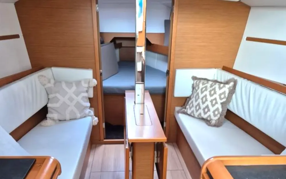 slider 38 Jeanneau Sun Odyssey 349