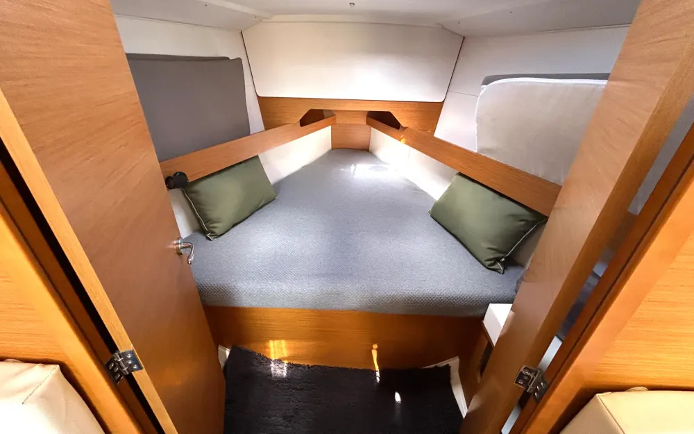 slider 7 Jeanneau Sun Odyssey 349