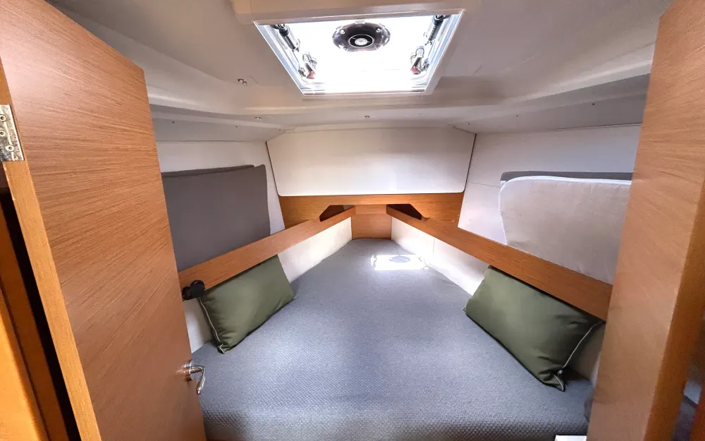slider 9 Jeanneau Sun Odyssey 349
