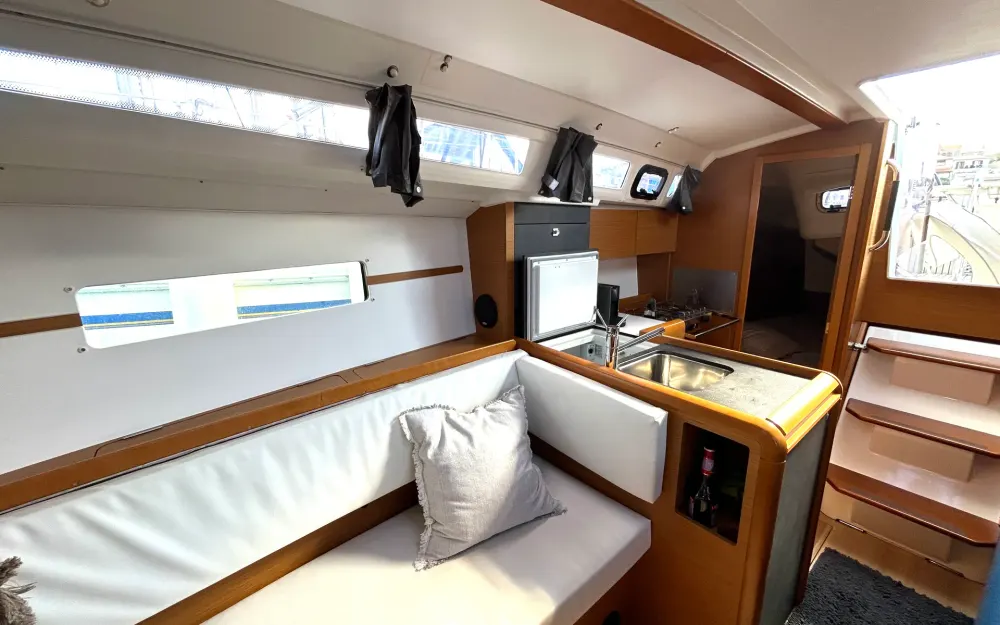 slider 18 Jeanneau Sun Odyssey 349