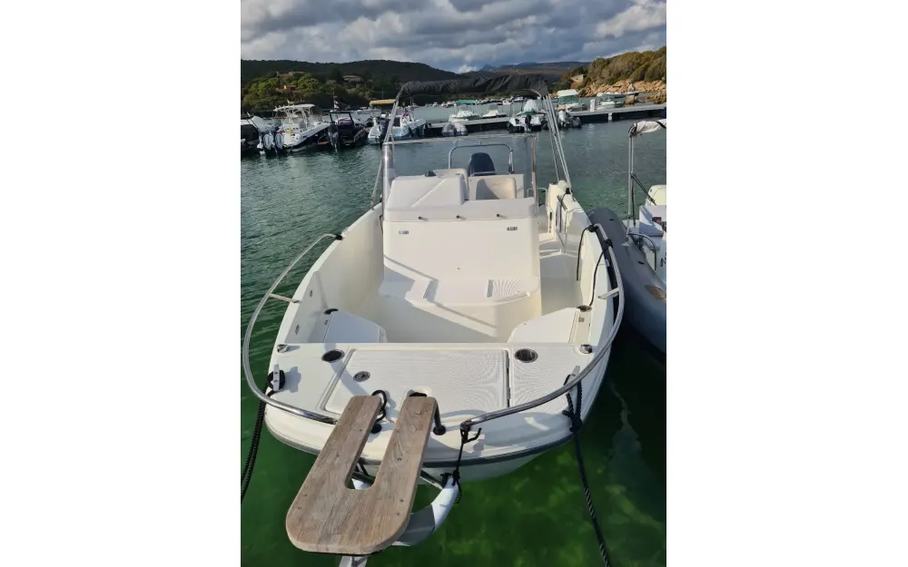 slider 6 Beneteau Flyer 7 SPACEdeck