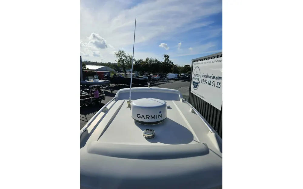 slider 10 Parker  660 Pilothouse
