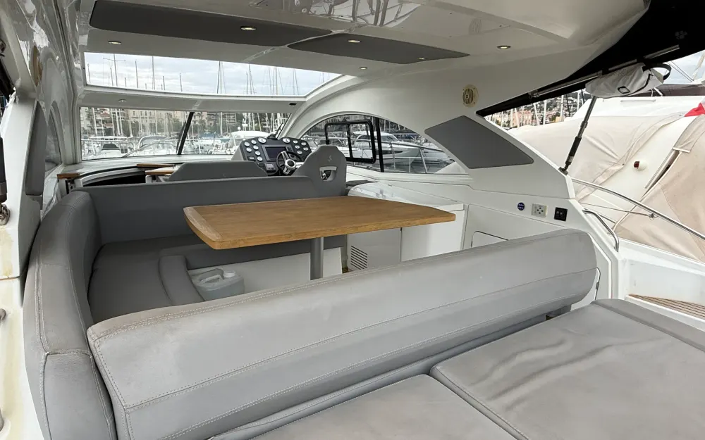 slider 17 Beneteau Monte Carlo 42