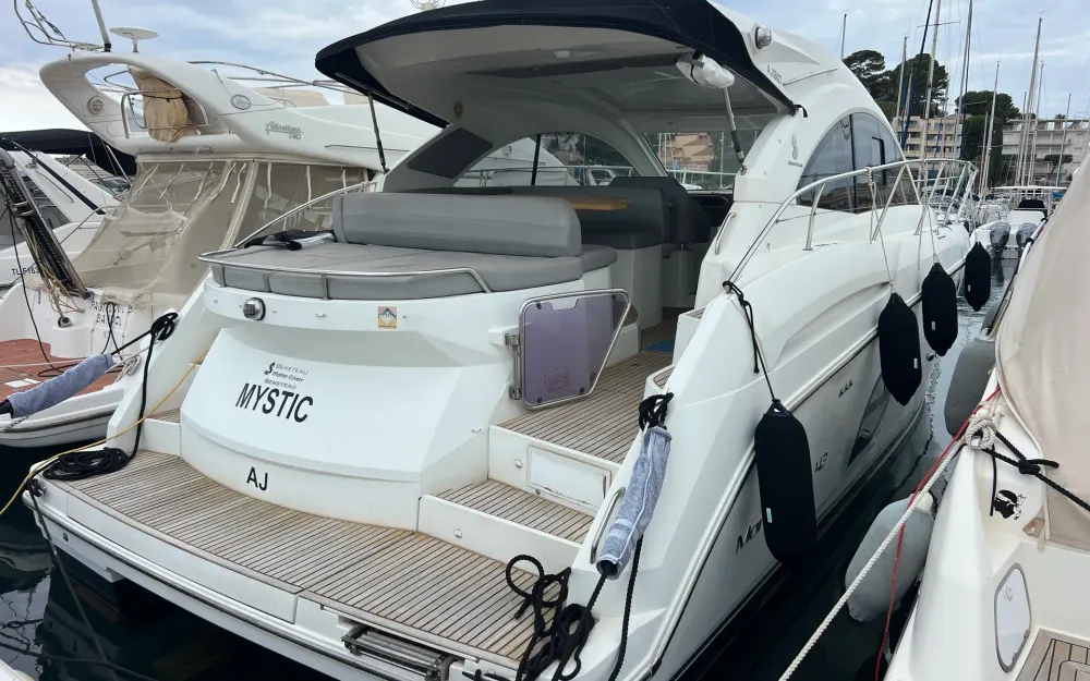 slider 1 Beneteau Monte Carlo 42