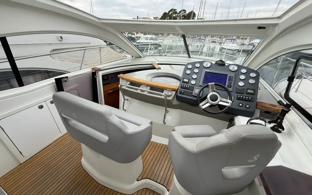 slider 4 Beneteau Monte Carlo 42