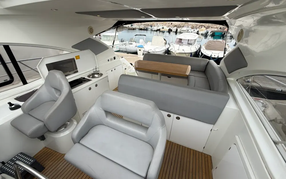 slider 6 Beneteau Monte Carlo 42