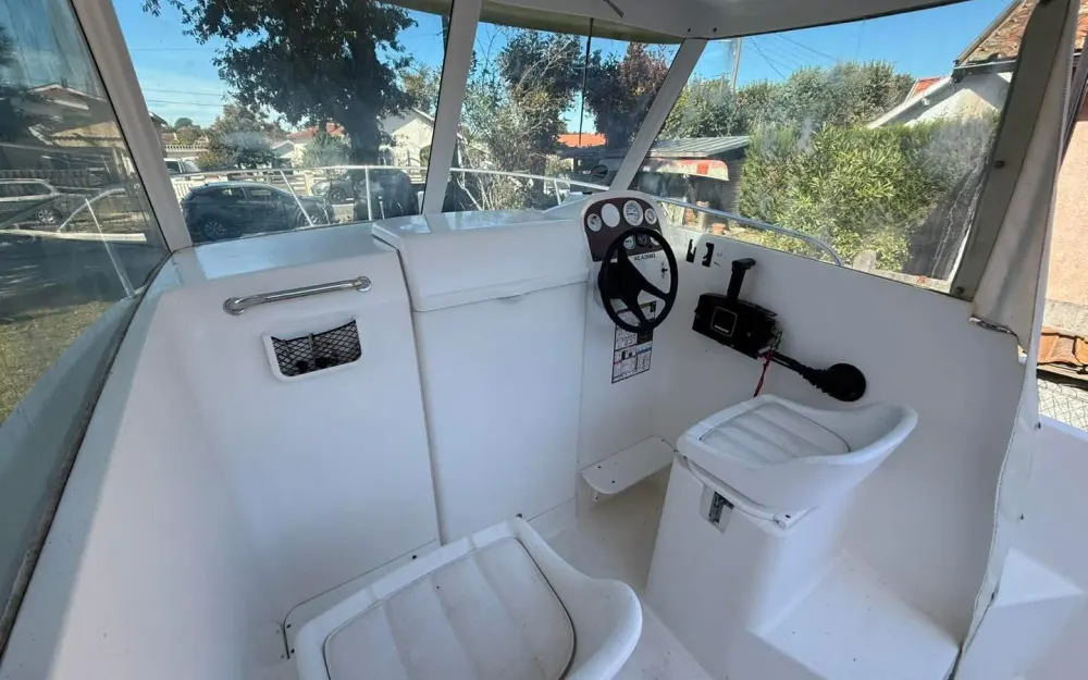 slider 11 Jeanneau Merry Fisher 580