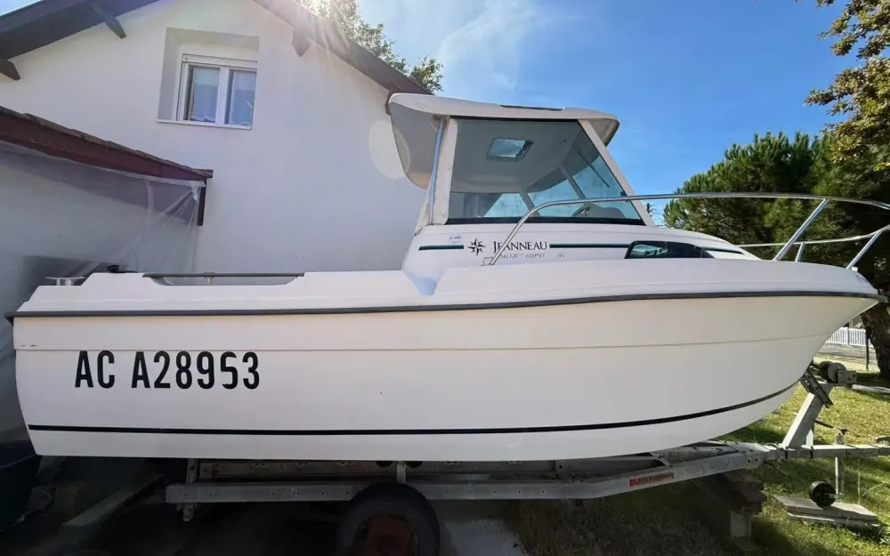 slider 1 Jeanneau Merry Fisher 580