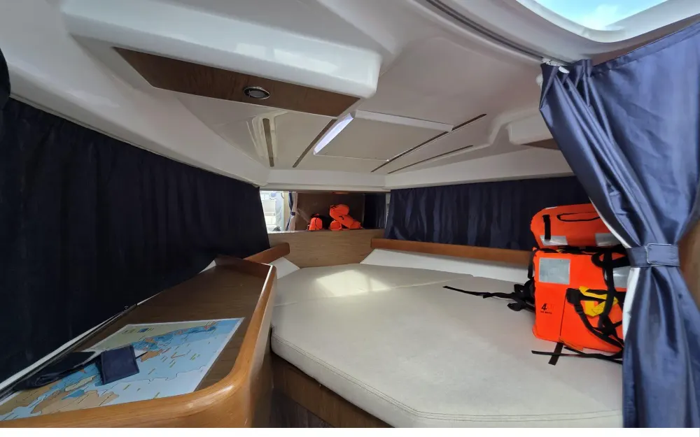 slider 16 Beneteau Antares 8.80