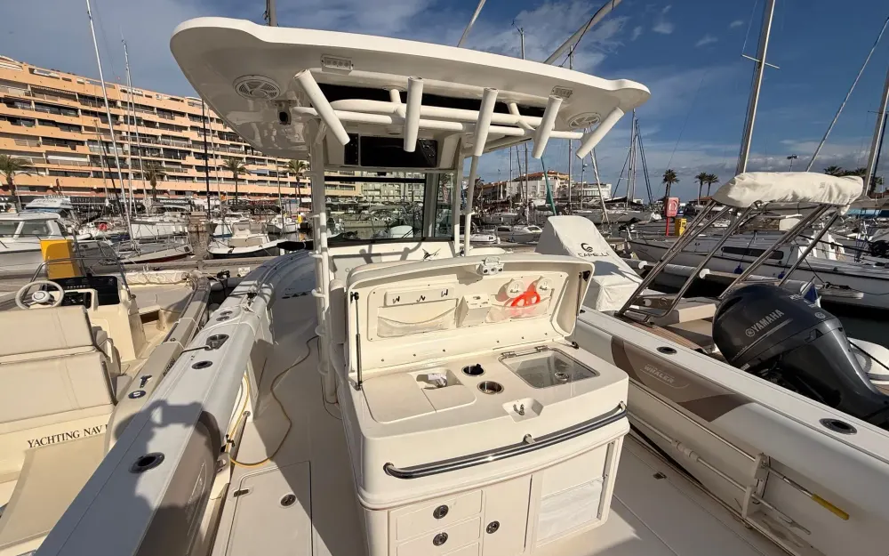 slider 8 Boston Whaler  320 Outrage