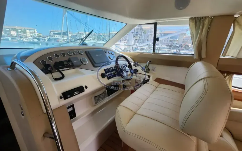 slider 6 Jeanneau Prestige 42 Fly