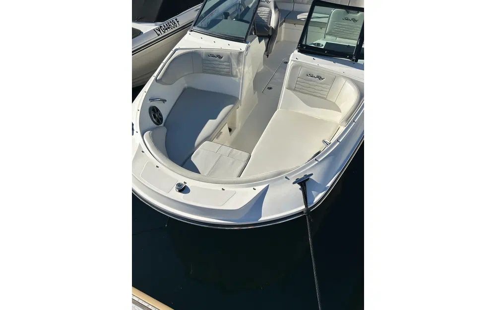slider 2 Sea Ray 210 SPX OB