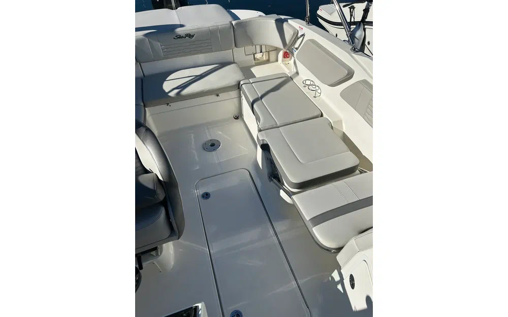 slider 8 Sea Ray 210 SPX OB